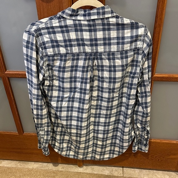 Faherty Blue and White Plaid Button Down Shirt​​ - Picture 4 of 7